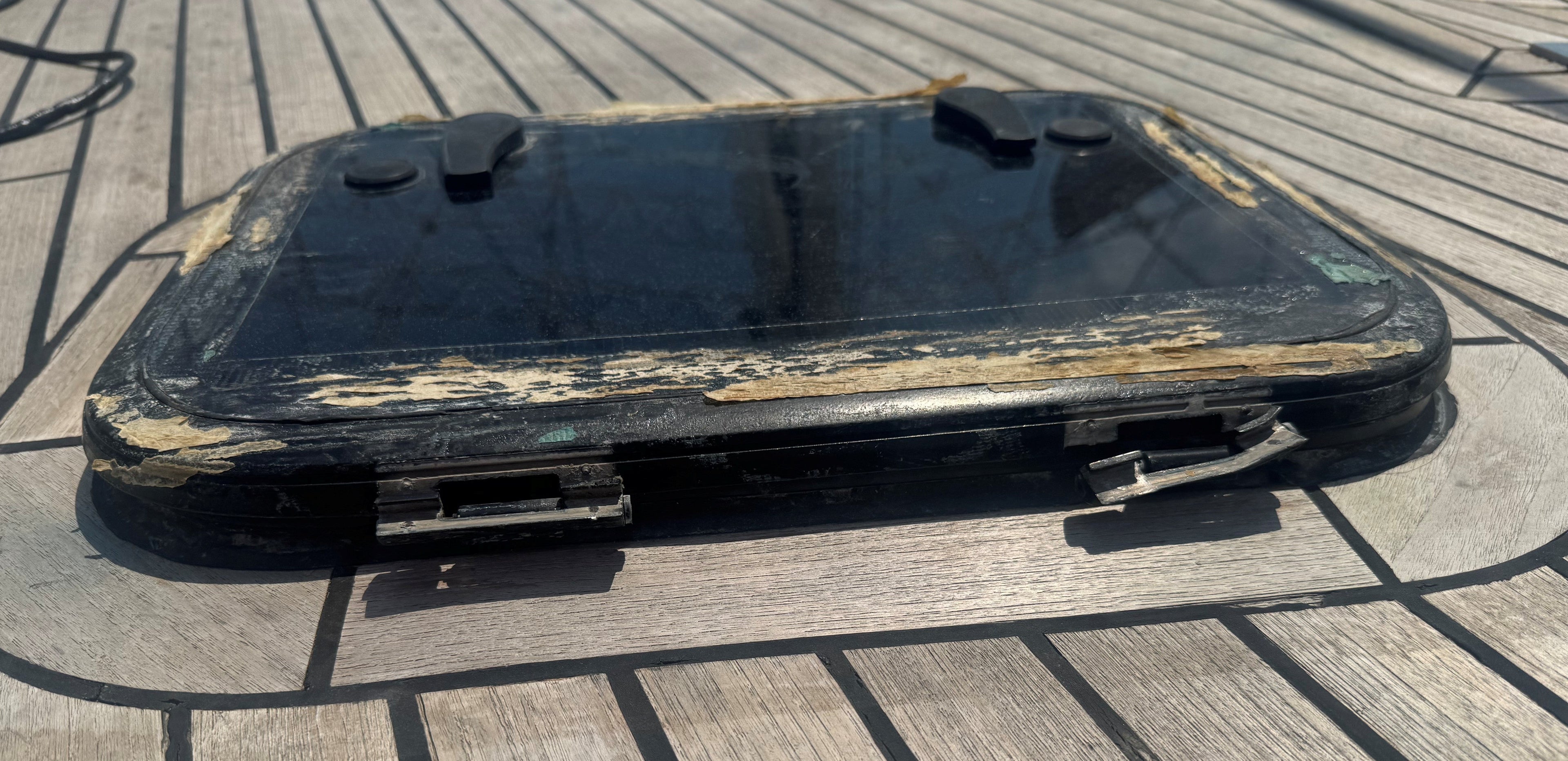 5 Signs Your Hatch Needs Replacing